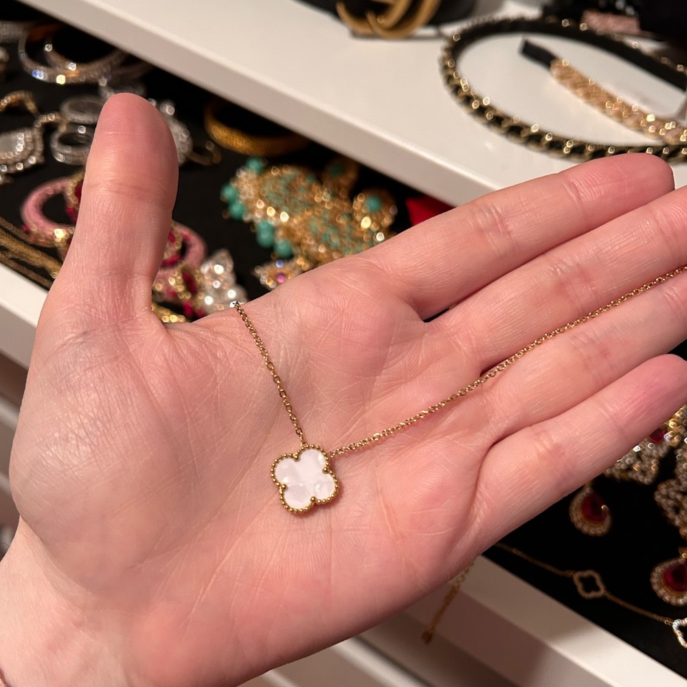 18k gold alhambra clover necklace